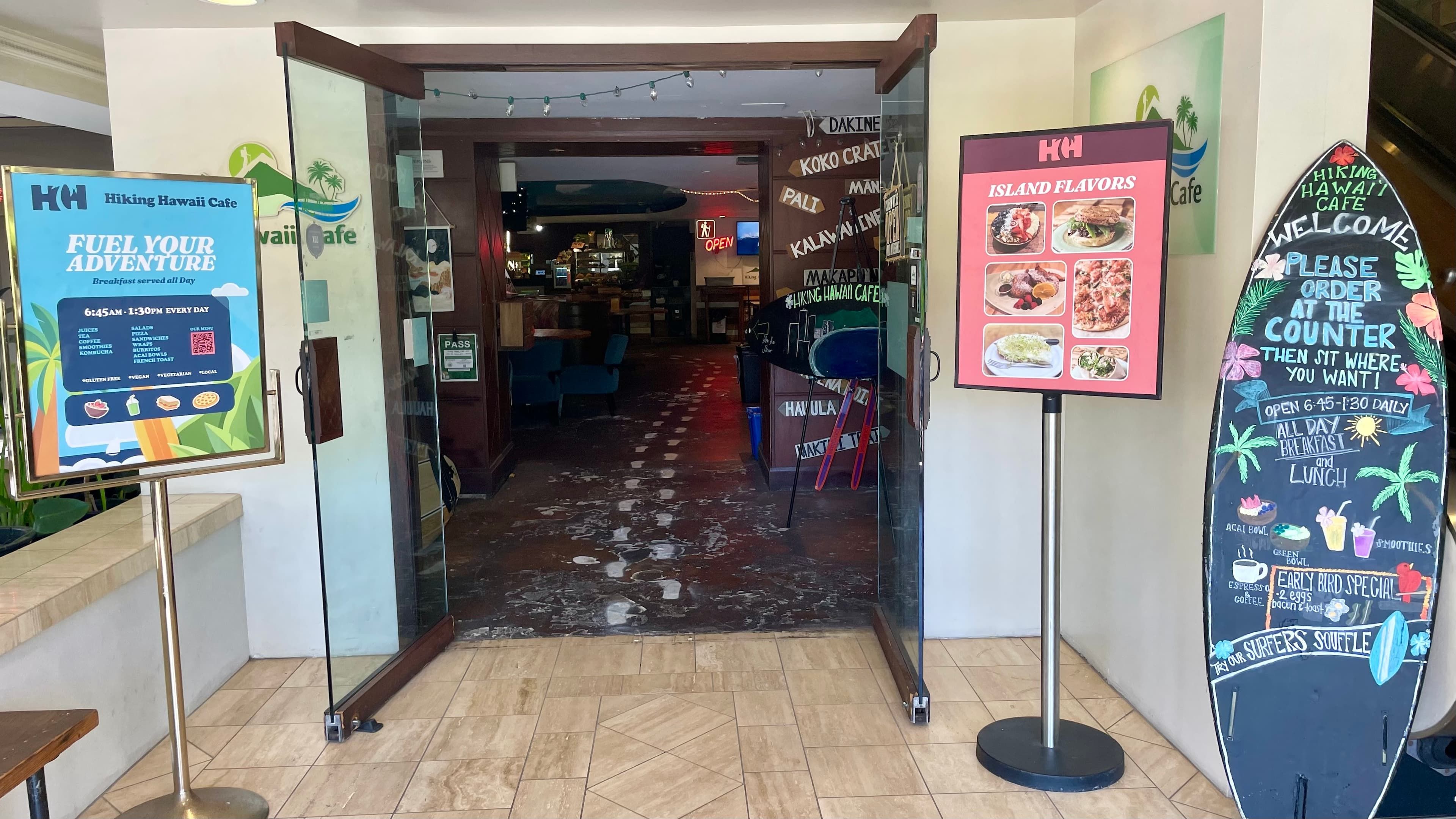 Hiking Hawaii Cafe entrance
