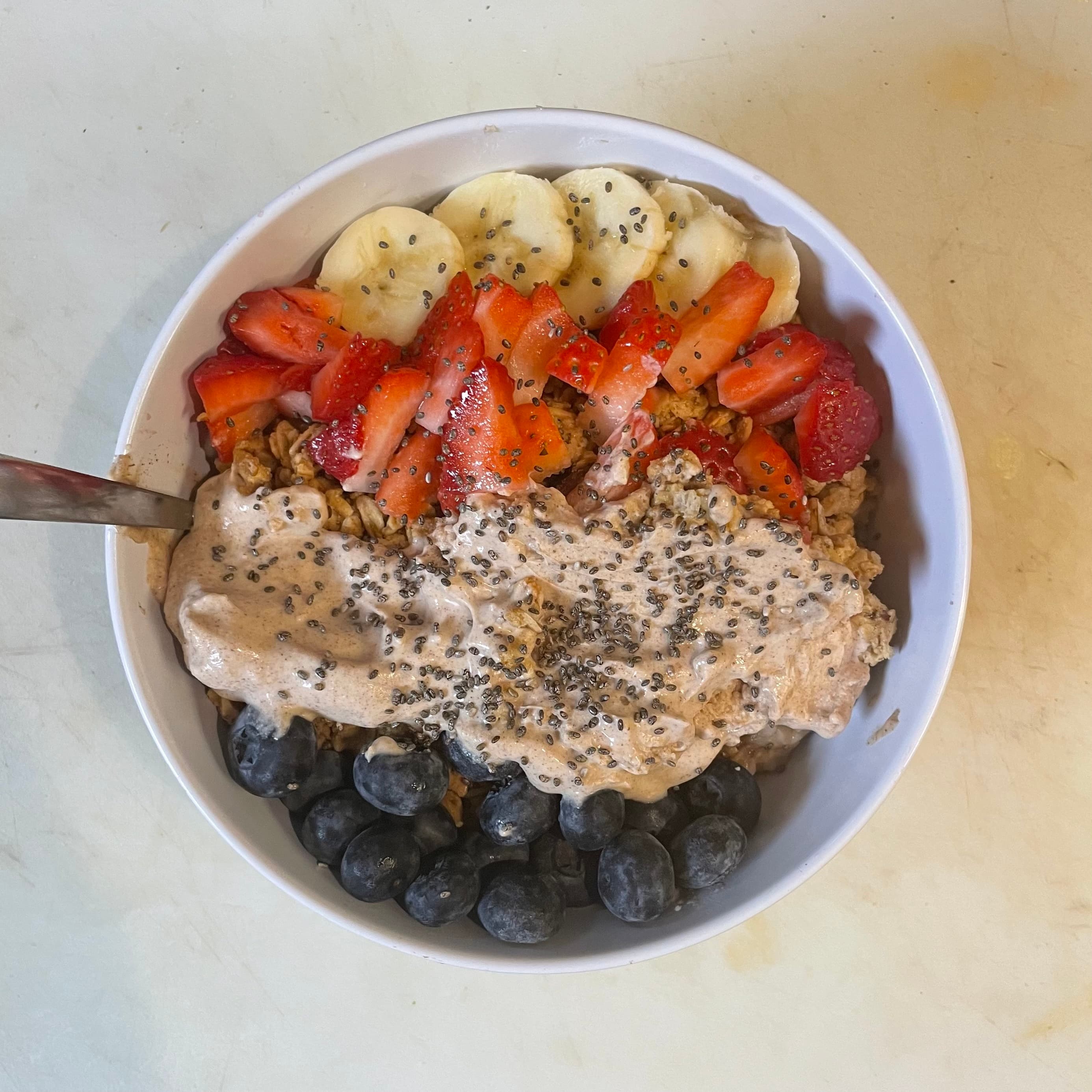 Hiking Hawaii Cafe chia oatmeal